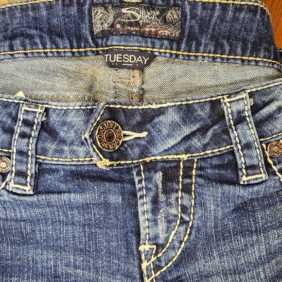 Silver Jeans 👖  "Tuesday" - Picture 9 of 10